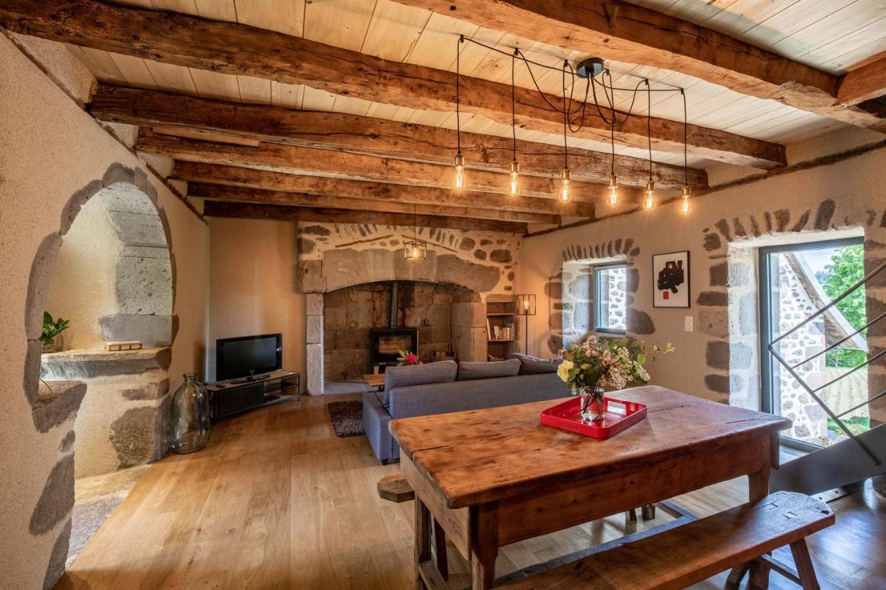 Ferienhaus Maison Typique Des Monts Du Cantal Marmanhac